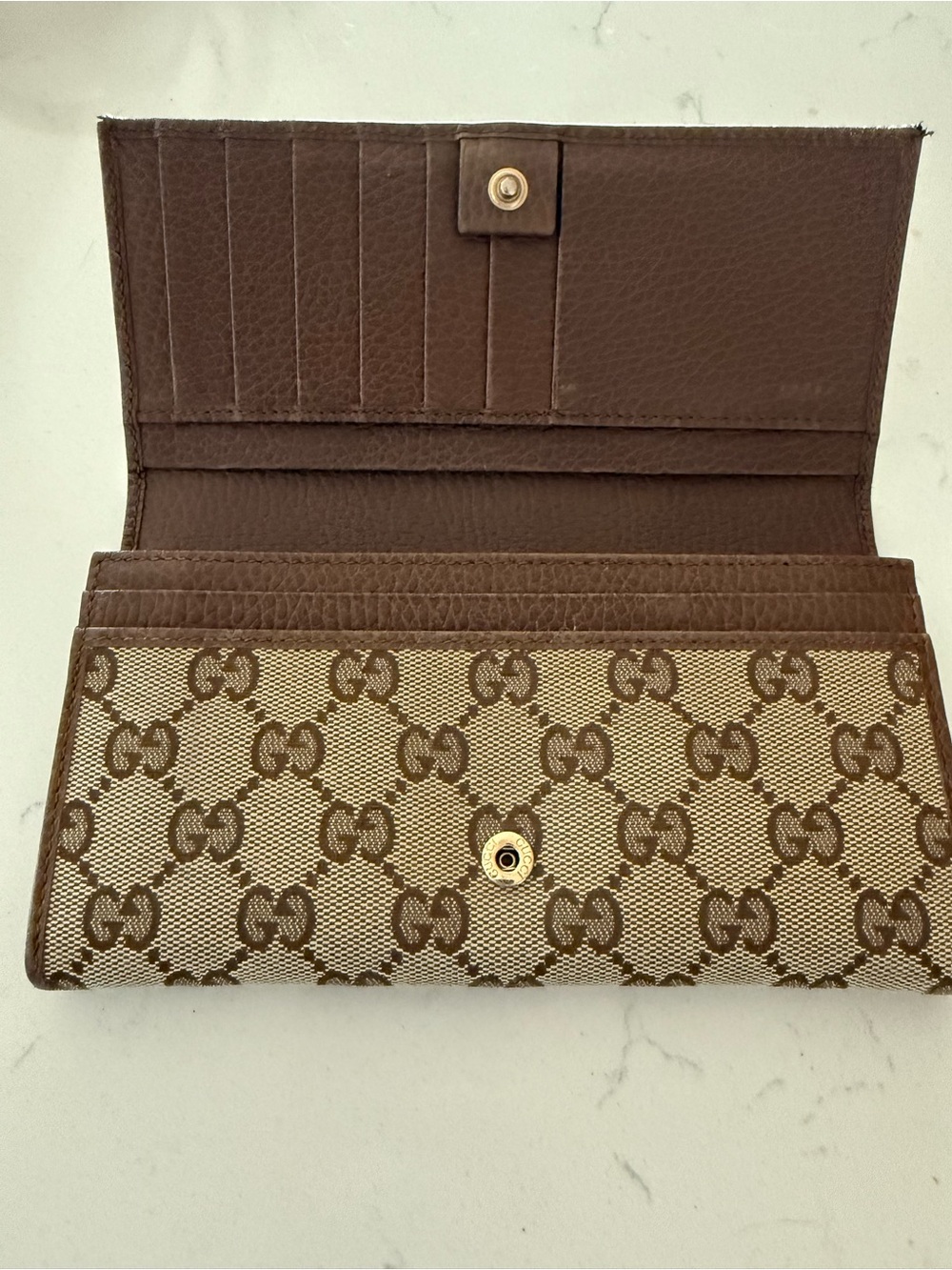 Gucci Brown Beige GG Supreme Continental Wallet - Picture 4 of 9